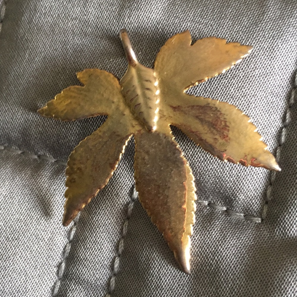 Maple Leaf Pendent Gold Plated - image 1